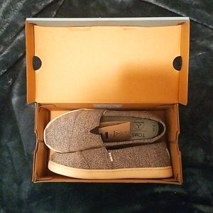 Tom's kids shoes